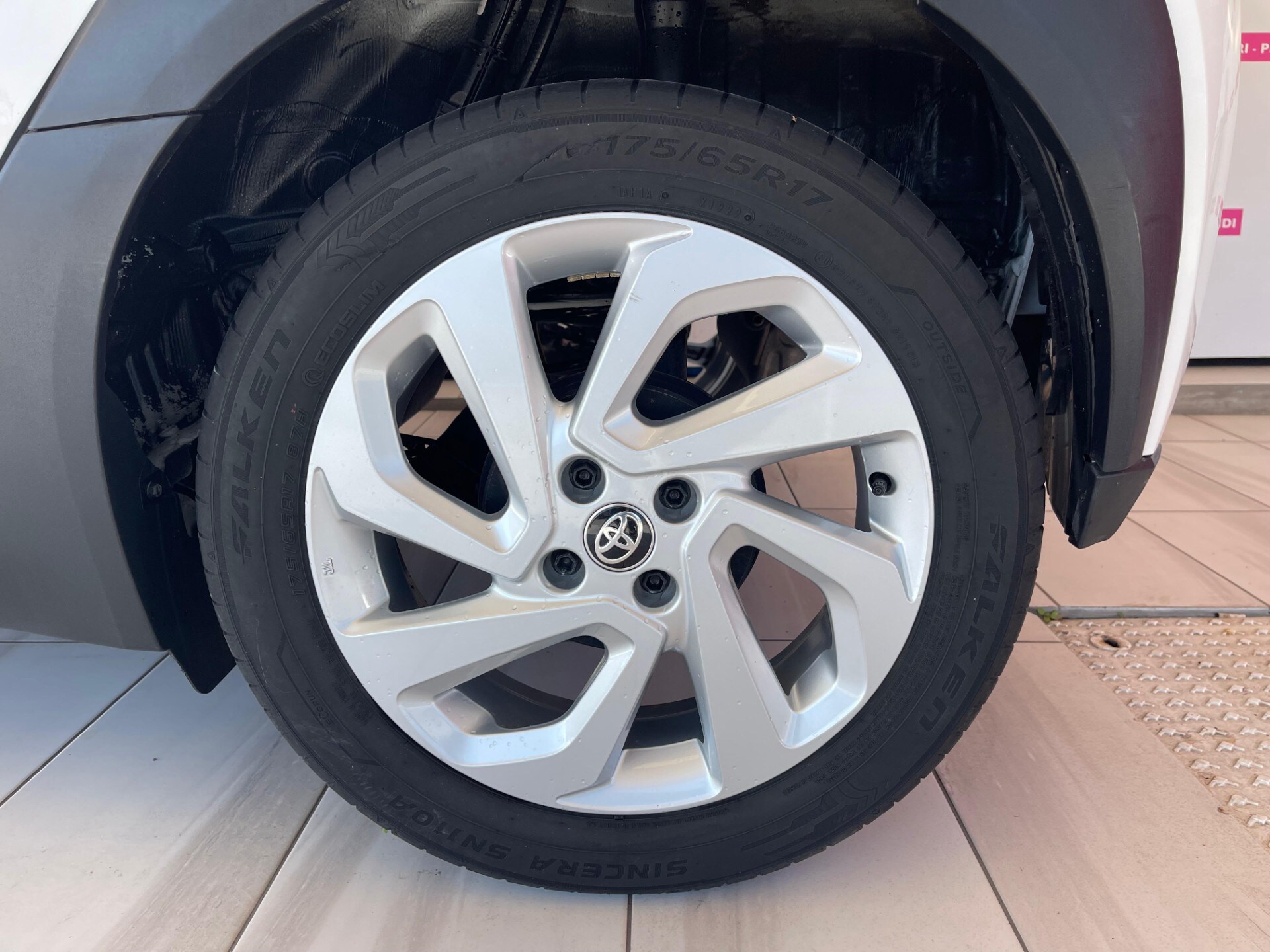 TOYOTA Aygo X Aygo X 1.0 VVT-i 72 CV 5 porte Active