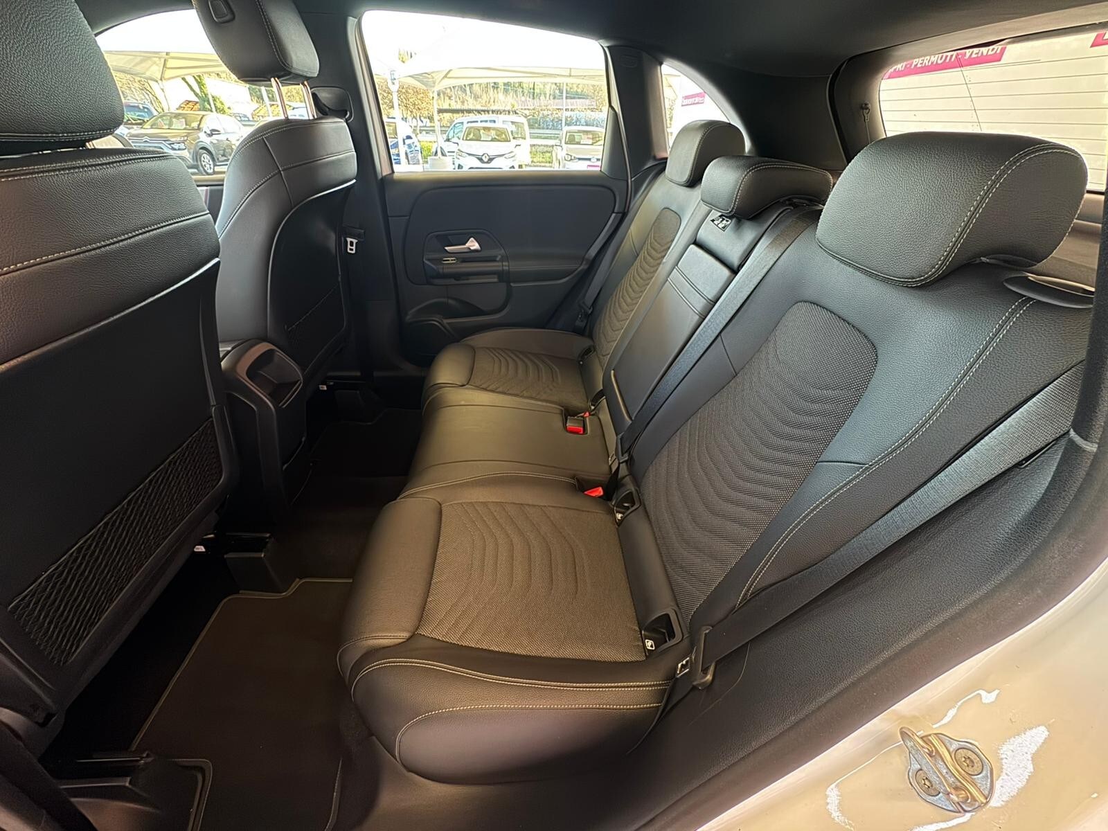 MERCEDES Classe B     (W247) B 180 d Automatic Business Extra