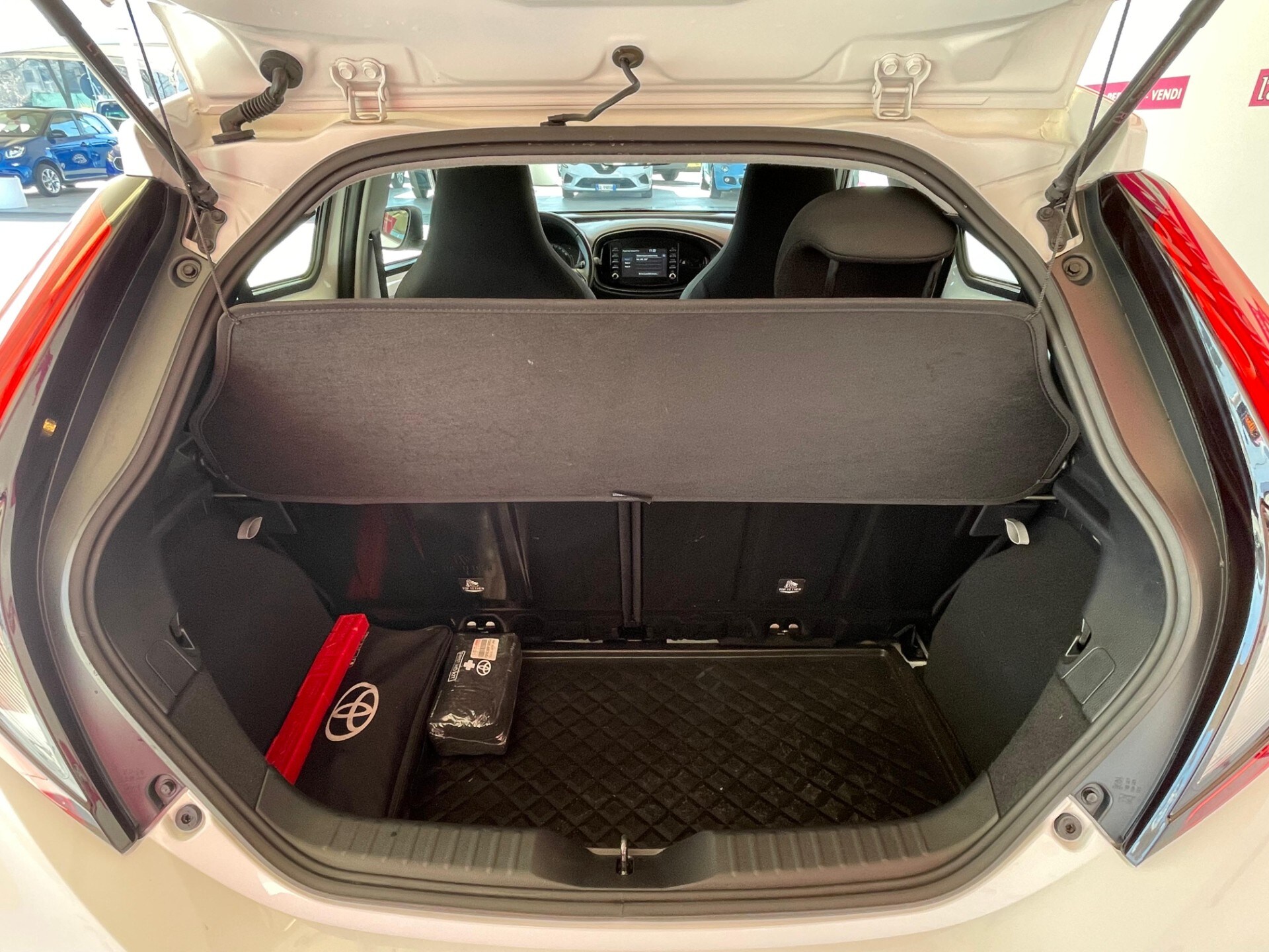 TOYOTA Aygo X Aygo X 1.0 VVT-i 72 CV 5 porte Active