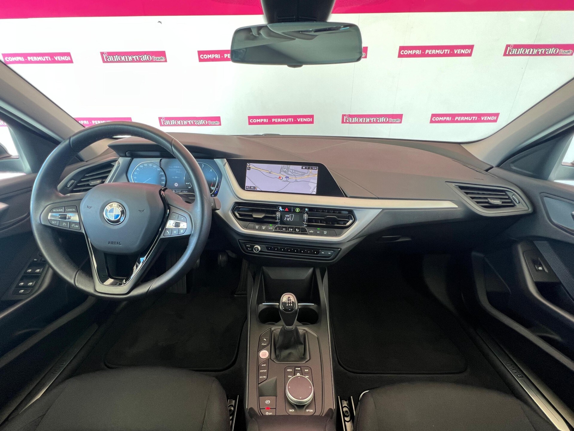 BMW Serie 1       (F40) 116d 5p. Business Advantage