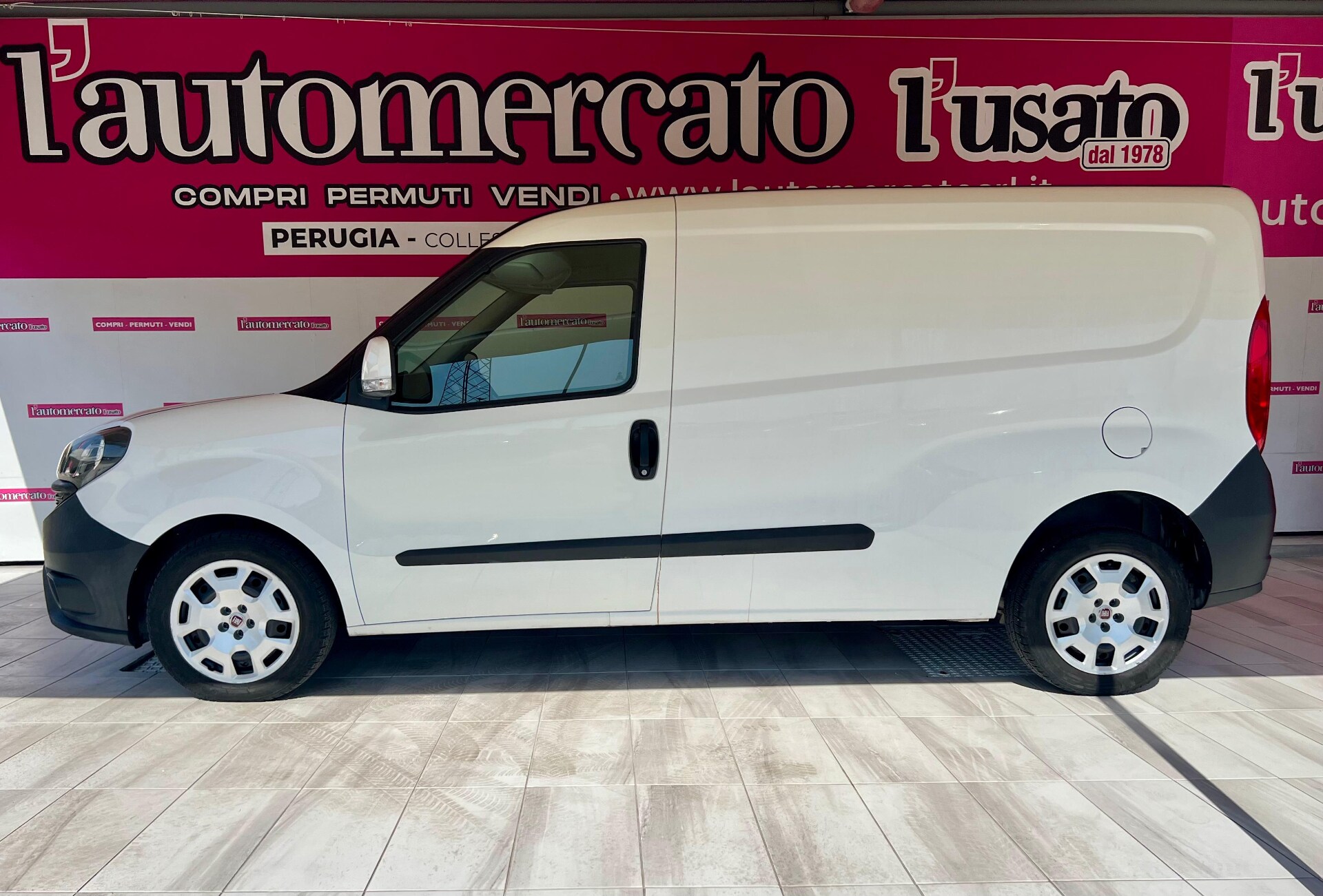 FIAT Dobl&ograve; 3&ordf; serie Dobl&ograve; 1.6 MJT 105CV PL-TN Cargo Maxi Lamierato SX 3 posti