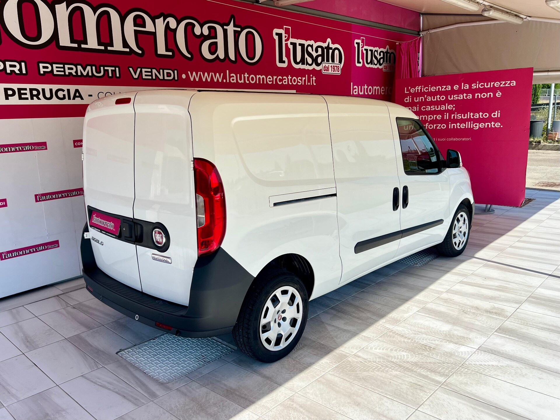 FIAT Dobl&ograve; 3&ordf; serie Dobl&ograve; 1.6 MJT 105CV PL-TN Cargo Maxi Lamierato SX 3 posti