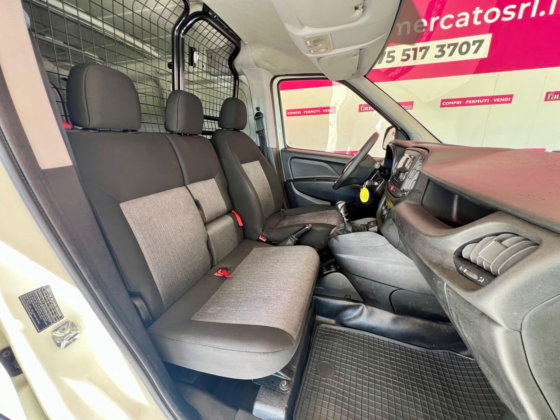 FIAT Dobl&ograve; 3&ordf; serie Dobl&ograve; 1.6 MJT 105CV PL-TN Cargo Maxi Lamierato SX 3 posti