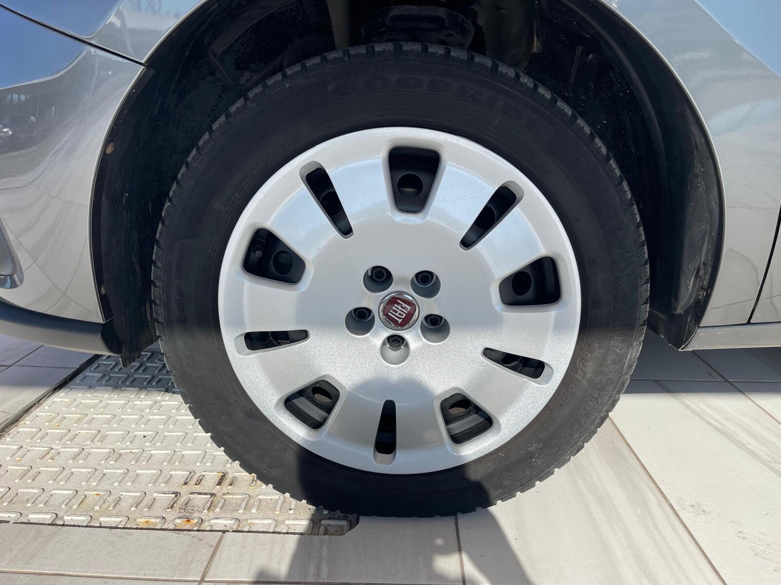 FIAT Dobl&ograve; 3&ordf; serie Dobl&ograve; 1.6 MJT 16V 90CV Easy