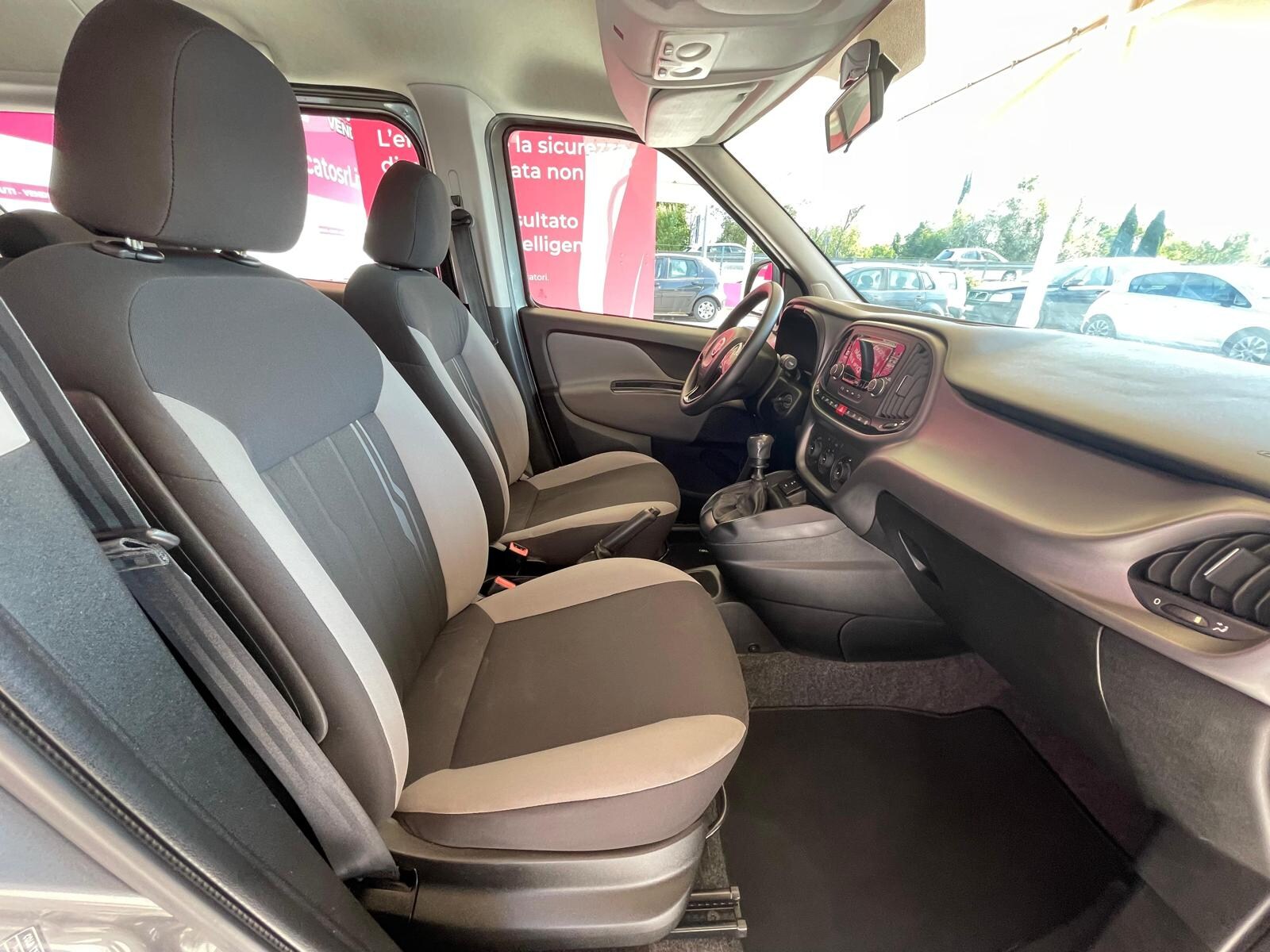 FIAT Dobl&ograve; 3&ordf; serie Dobl&ograve; 1.6 MJT 16V 90CV Easy