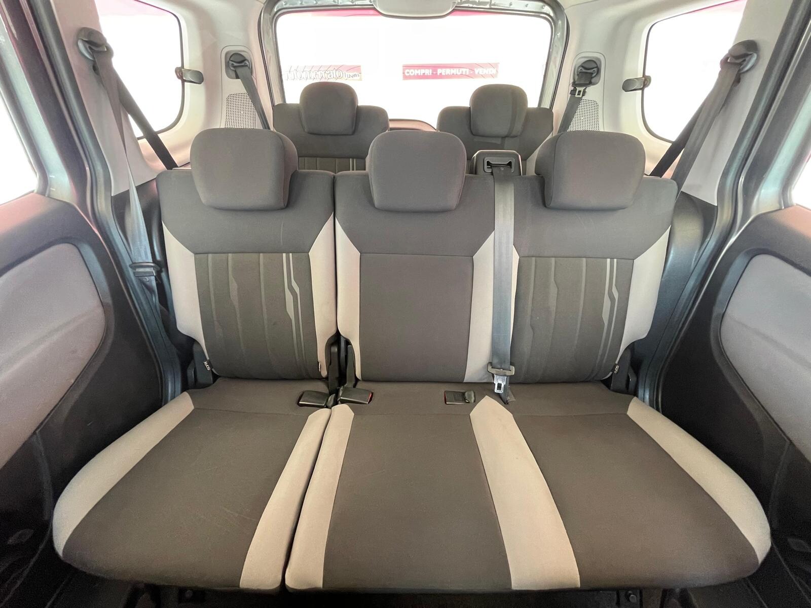 FIAT Dobl&ograve; 3&ordf; serie Dobl&ograve; 1.6 MJT 16V 90CV Easy