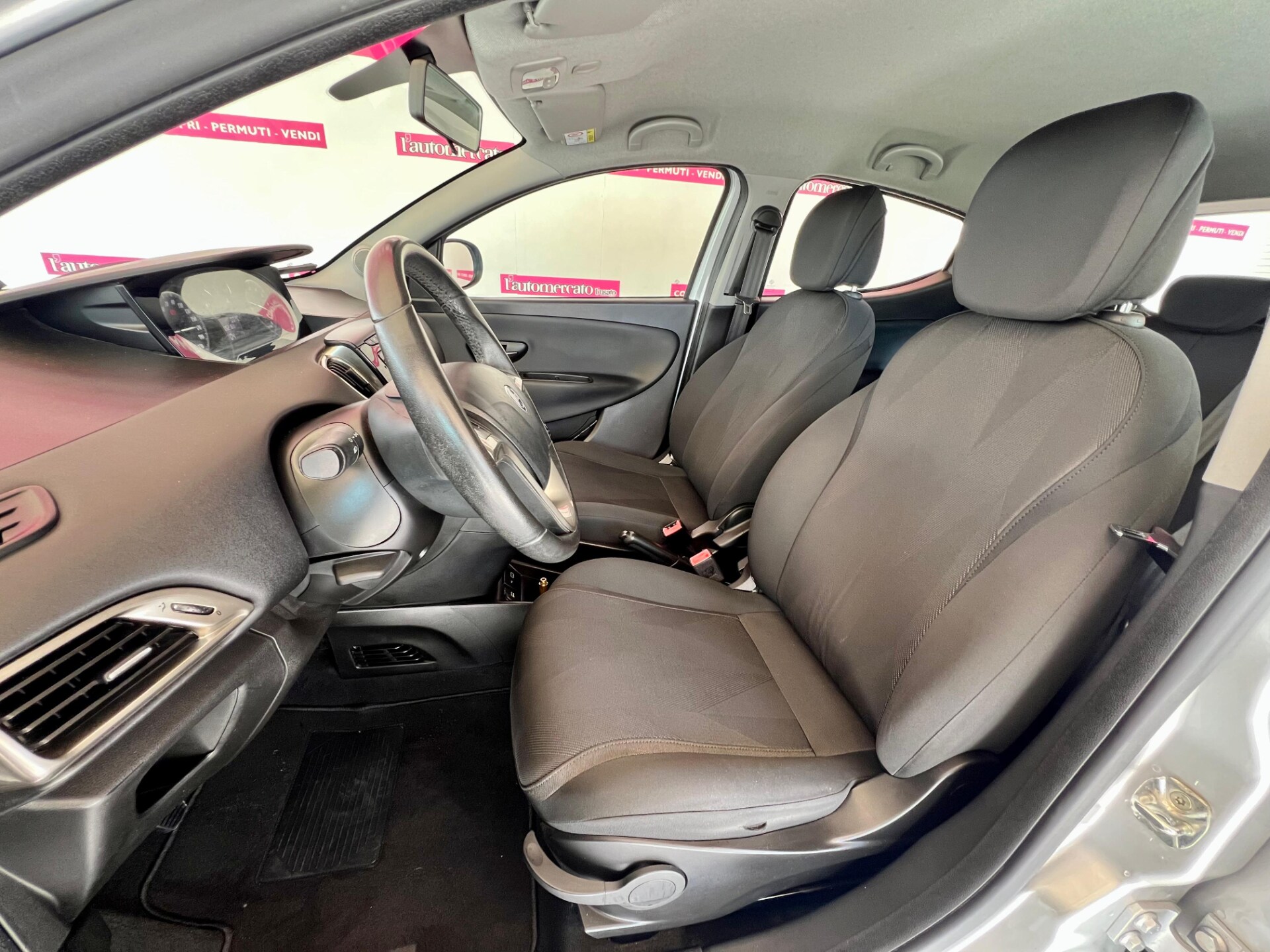 LANCIA Ypsilon 3&ordf; serie Ypsilon 1.2 69 CV 5 porte GPL Ecochic Gold