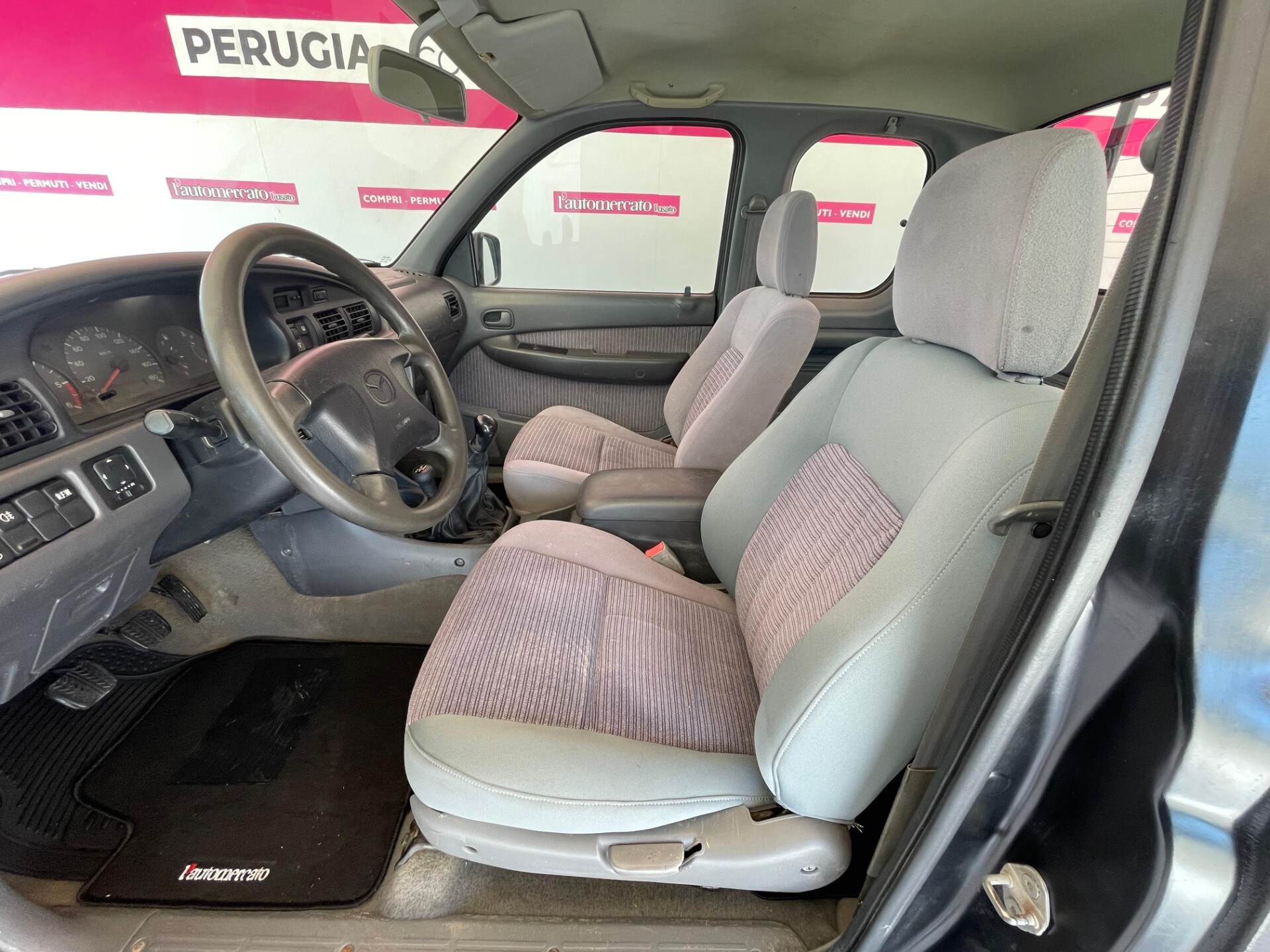 MAZDA B-2500 2.5 diesel Stretch-Cab SDX Pup Clima