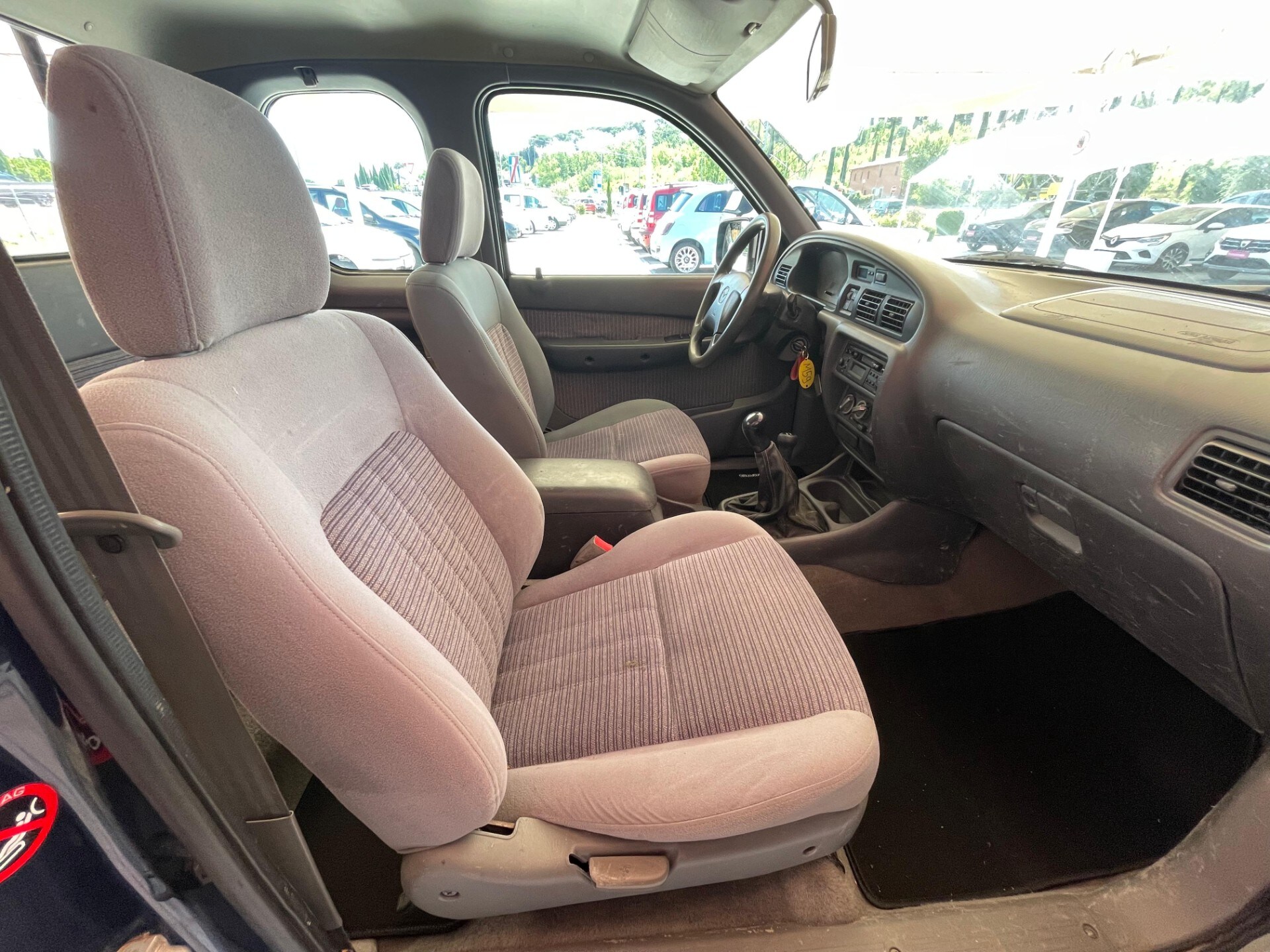 MAZDA B-2500 2.5 diesel Stretch-Cab SDX Pup Clima