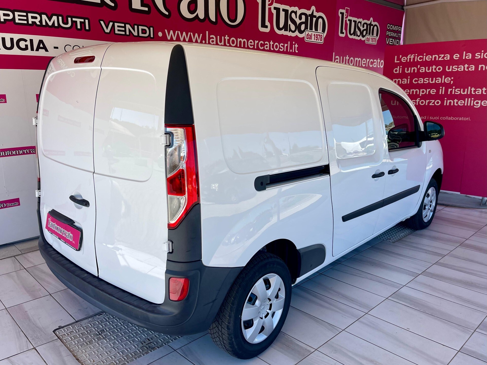 RENAULT Kangoo 3&ordf; serie Kangoo Blue dCi 95CV Express Maxi Furgone Ice