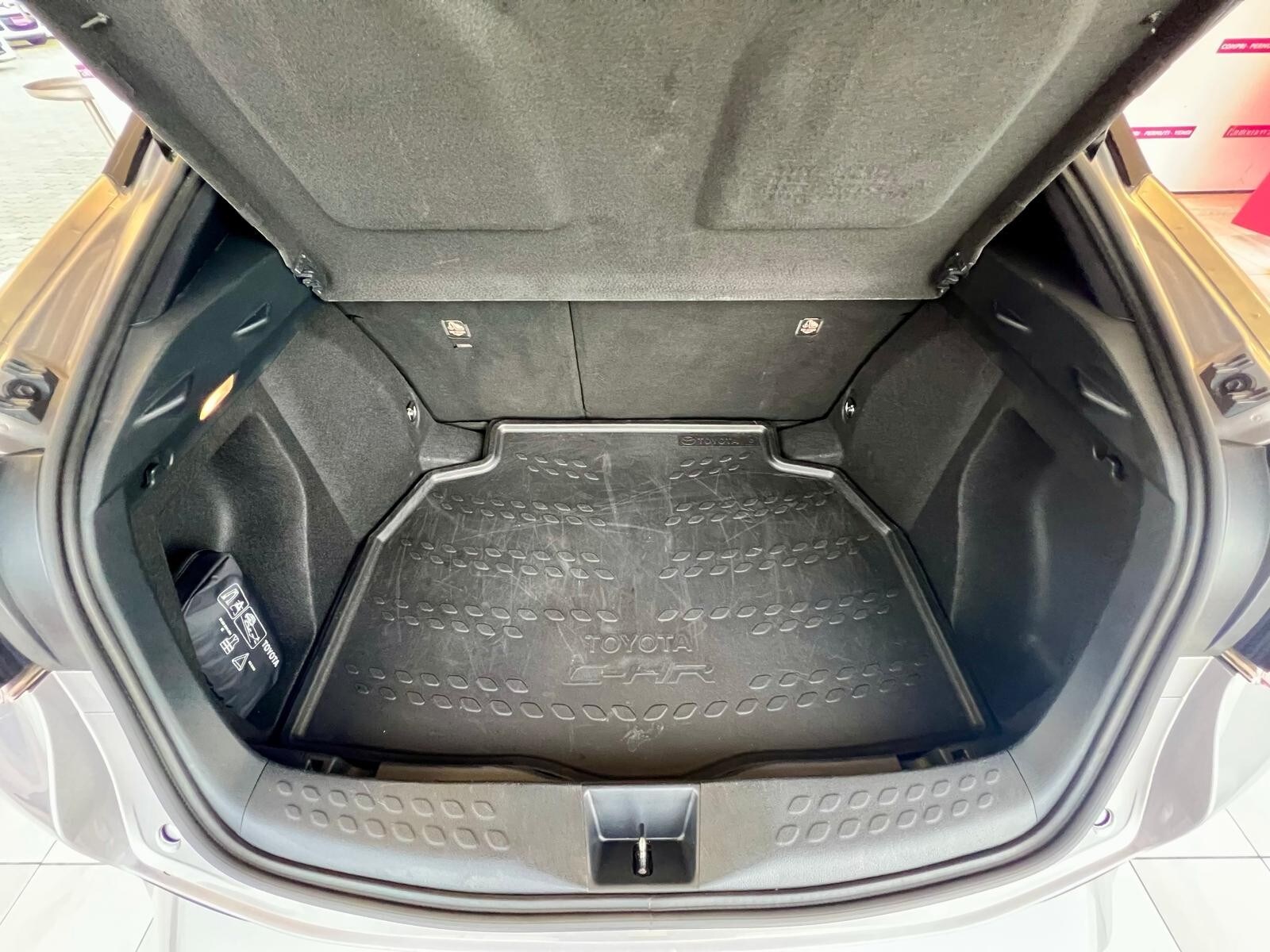 TOYOTA C-HR (2016-2023) C-HR 1.8 Hybrid E-CVT Lounge
