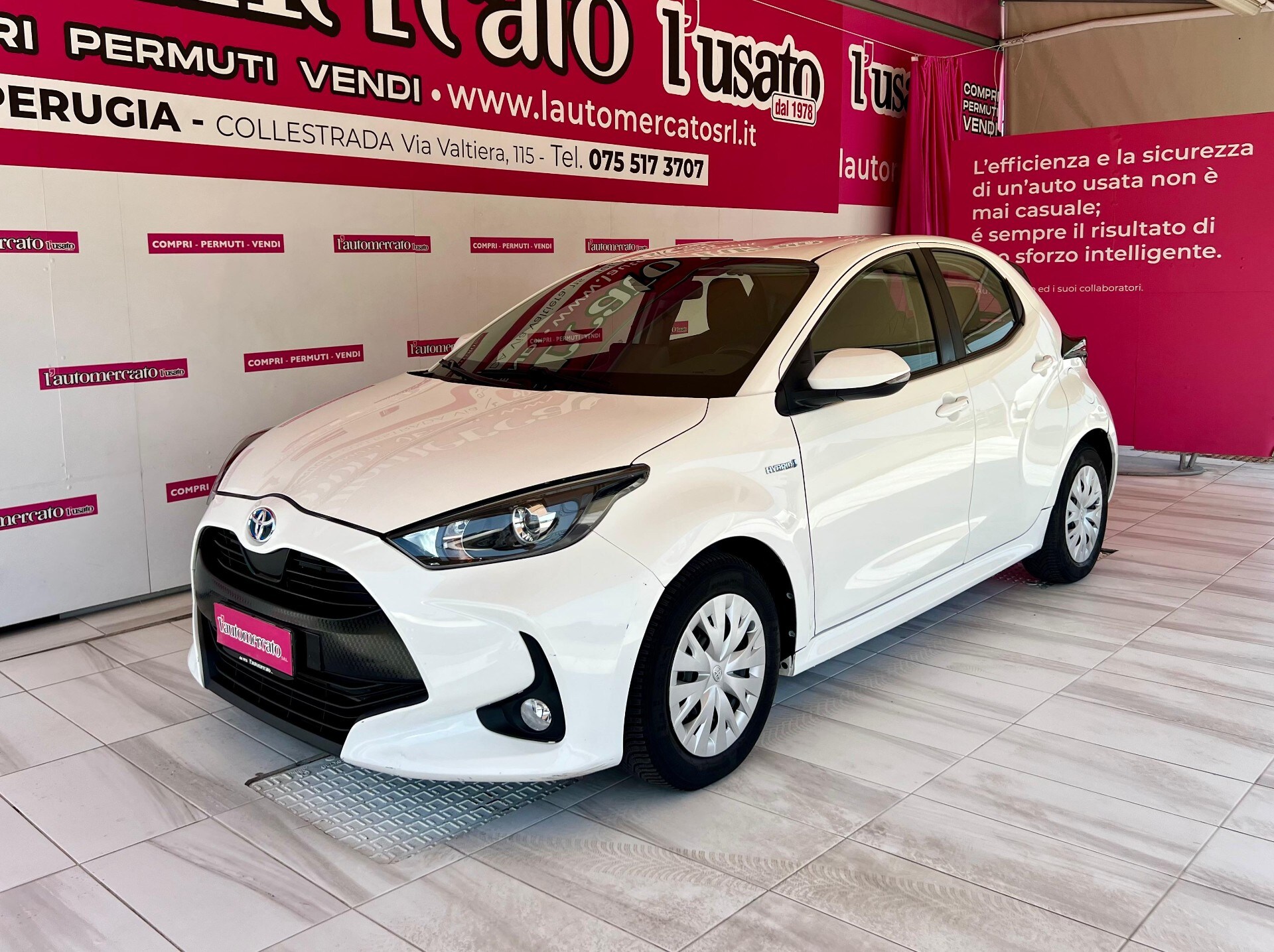 TOYOTA Yaris 4&ordf; serie Yaris 1.5 Hybrid 5 porte Business