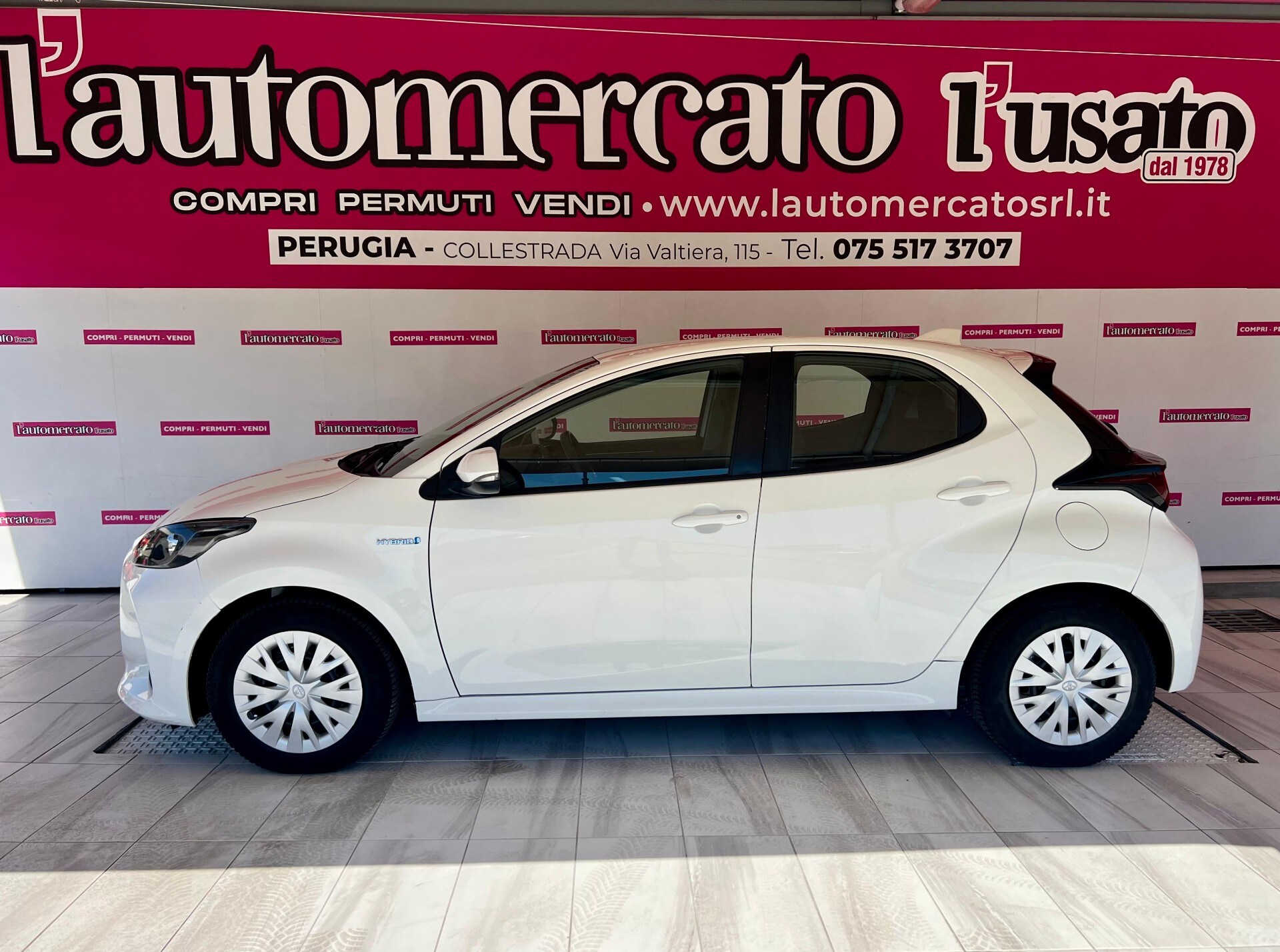 TOYOTA Yaris 4&ordf; serie Yaris 1.5 Hybrid 5 porte Business