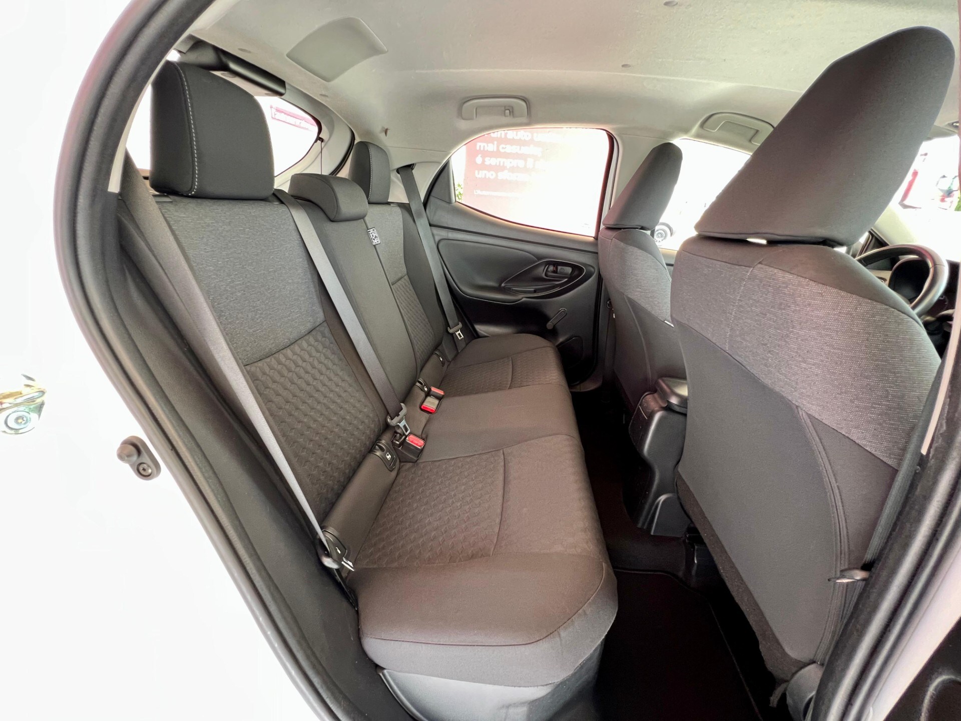 TOYOTA Yaris 4&ordf; serie Yaris 1.5 Hybrid 5 porte Business