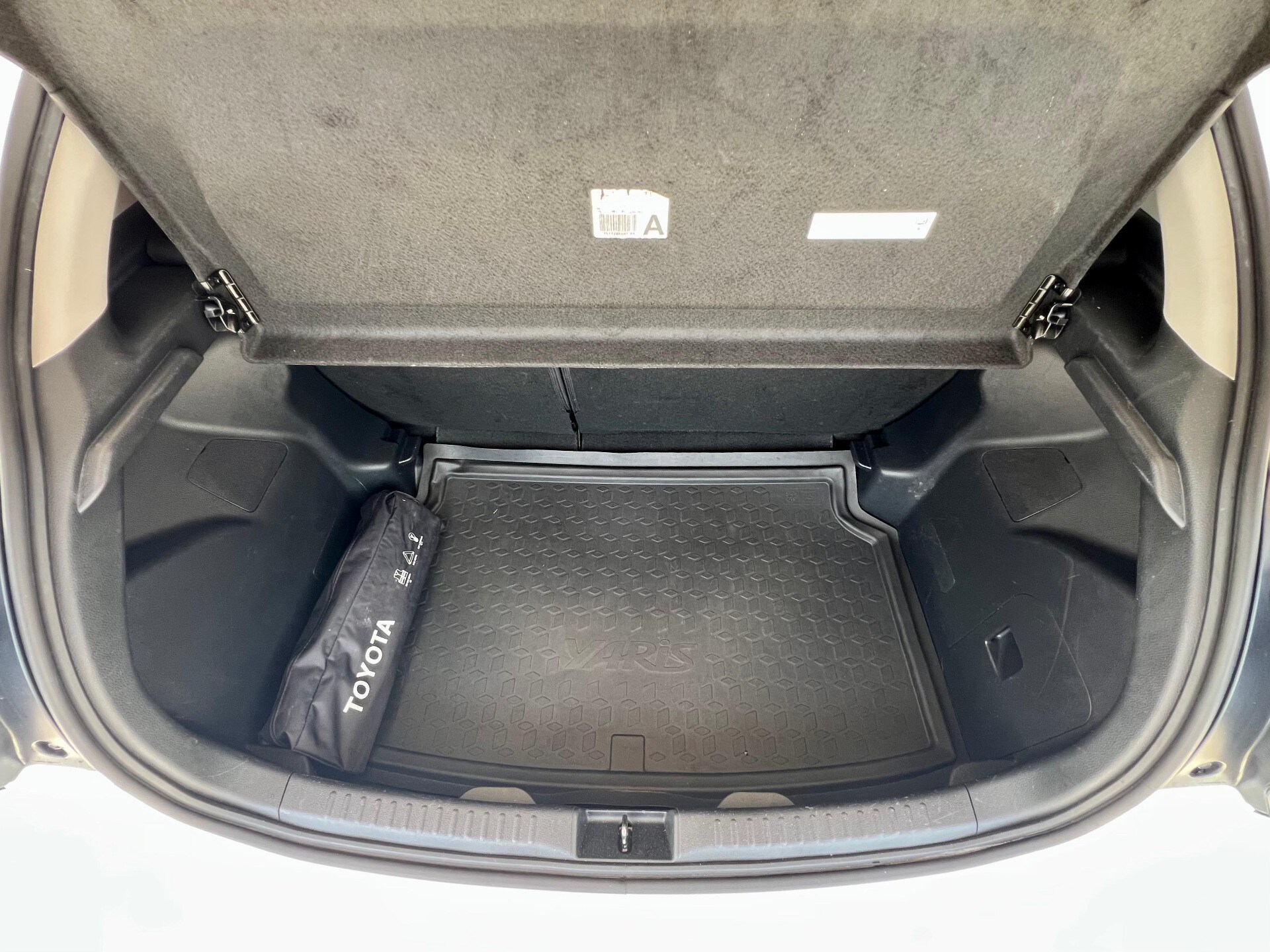 TOYOTA Yaris 4&ordf; serie Yaris 1.5 Hybrid 5 porte Business