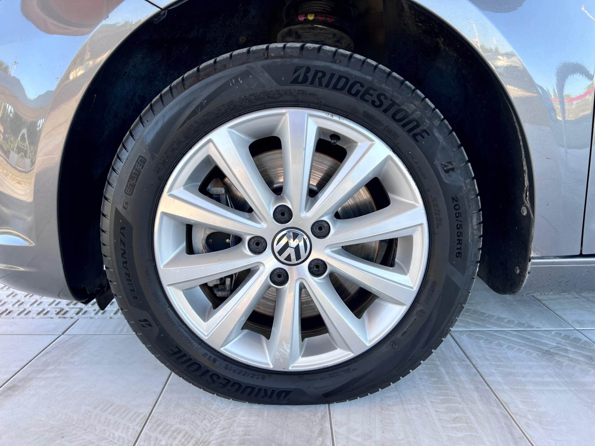 VOLKSWAGEN Touran 2&ordf; serie Touran 2.0 TDI 140 CV Highline