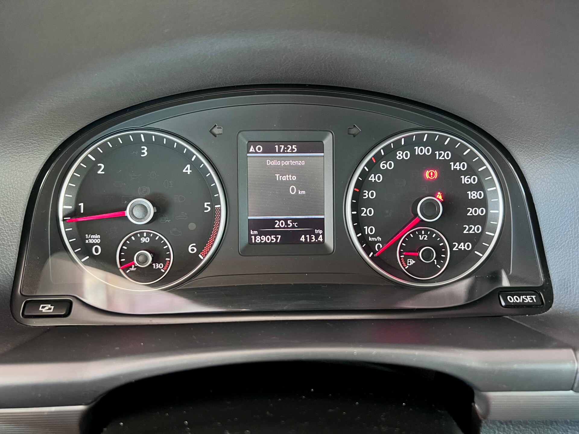 VOLKSWAGEN Touran 2&ordf; serie Touran 2.0 TDI 140 CV Highline