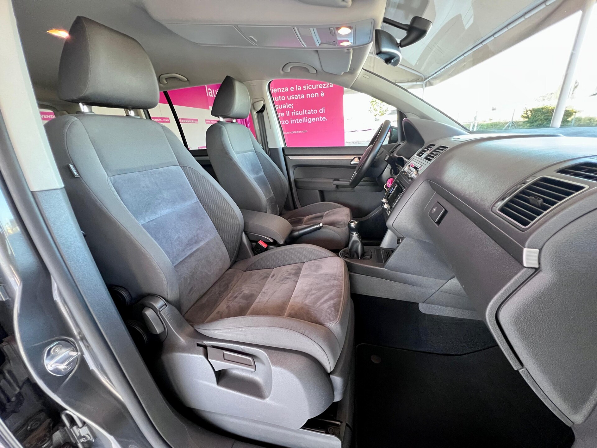 VOLKSWAGEN Touran 2&ordf; serie Touran 2.0 TDI 140 CV Highline